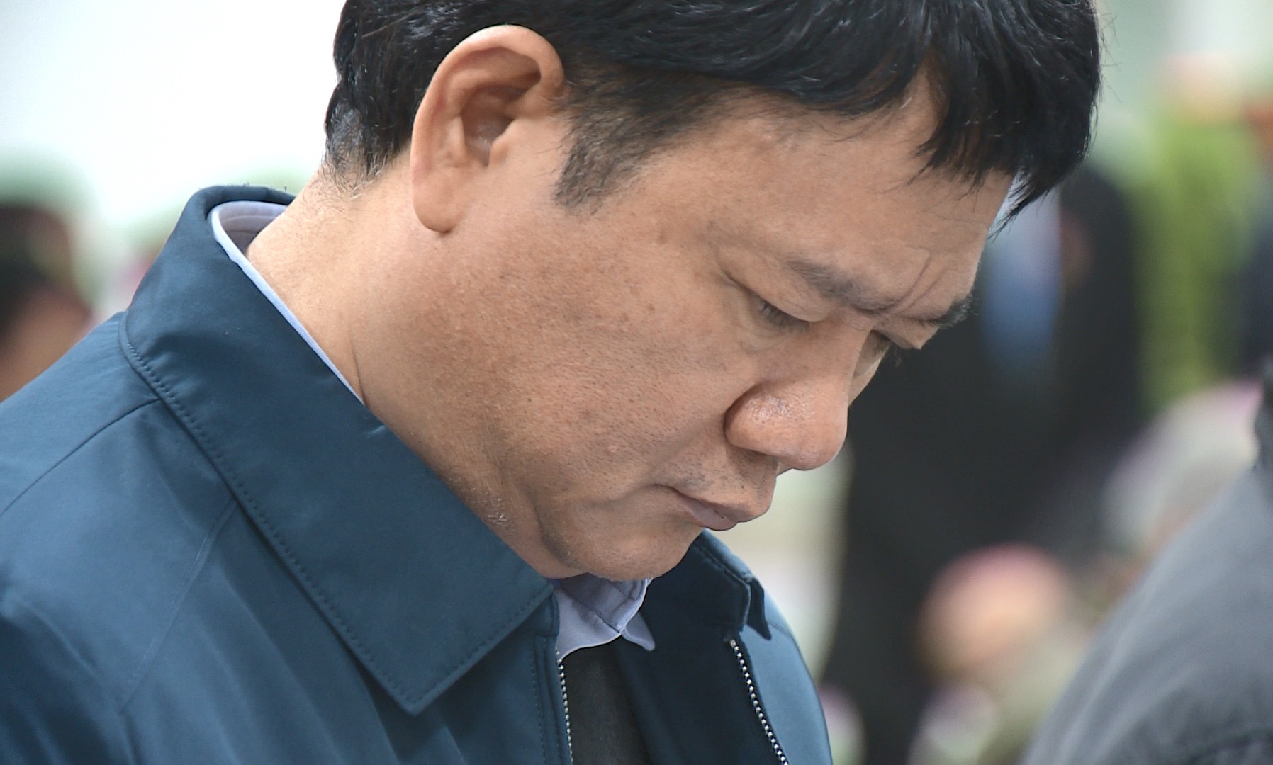 10 ngay xet xu Dinh La Thang anh 10