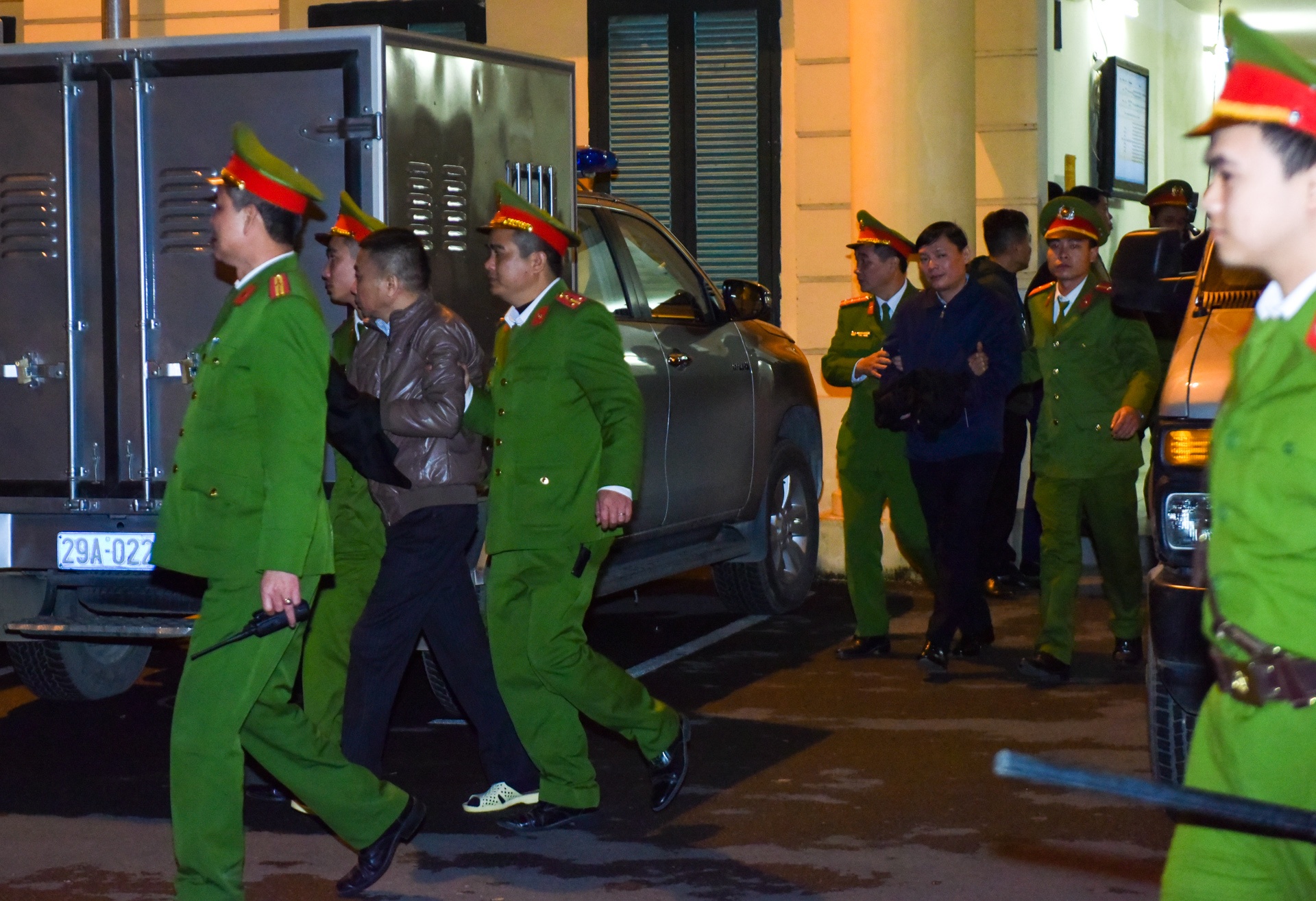 10 ngay xet xu Dinh La Thang anh 8