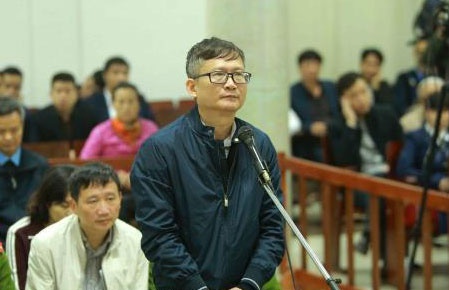 Trieu tap 4 dieu tra vien toi phien xu em trai ong Dinh La Thang hinh anh