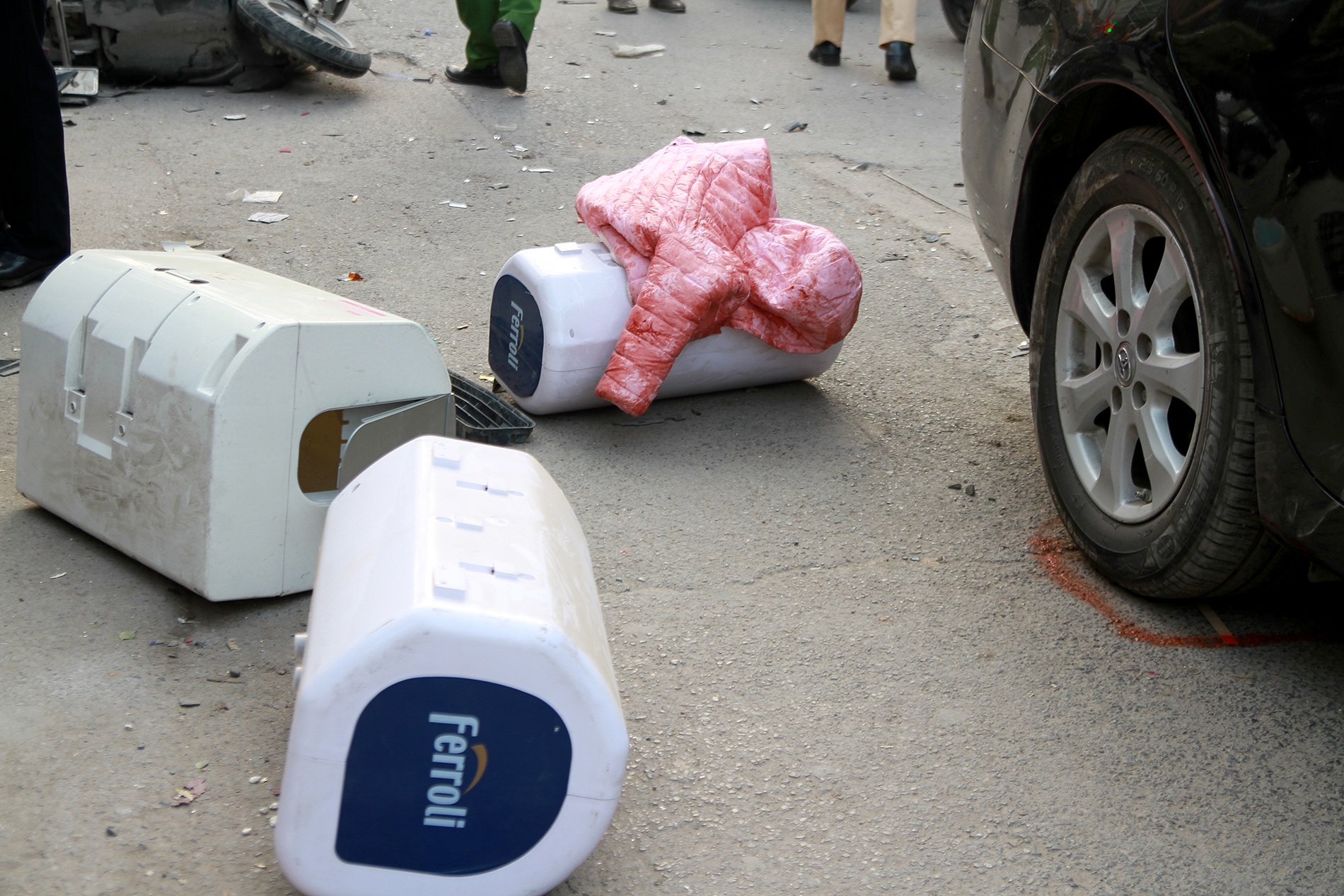 Camry tong lien hoan tren pho anh 4