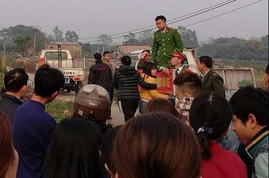 Nghi can dam chet nguoi chieu 28 Tet ra dau thu hinh anh