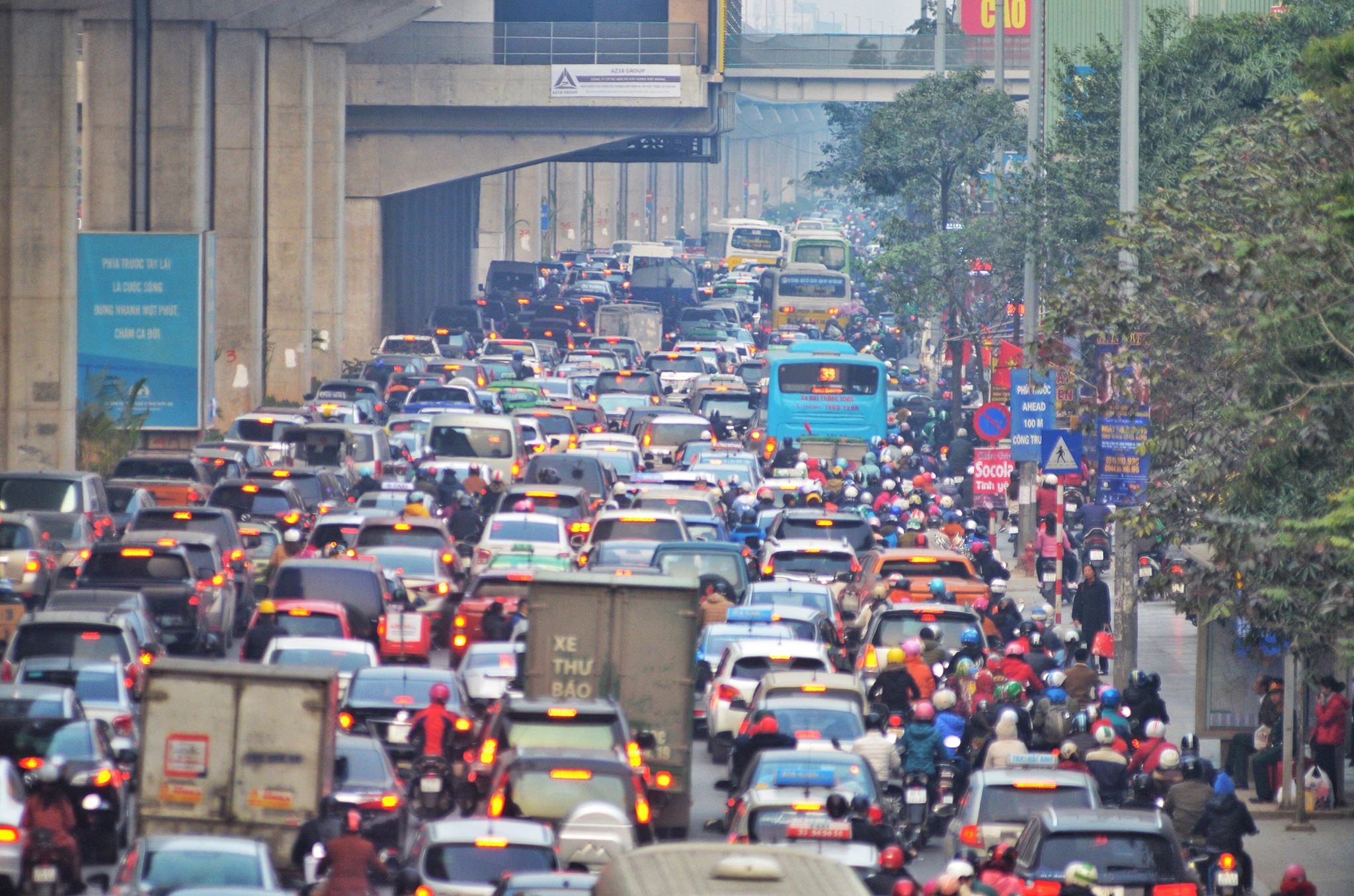 Camry tong lien hoan tren pho anh 10