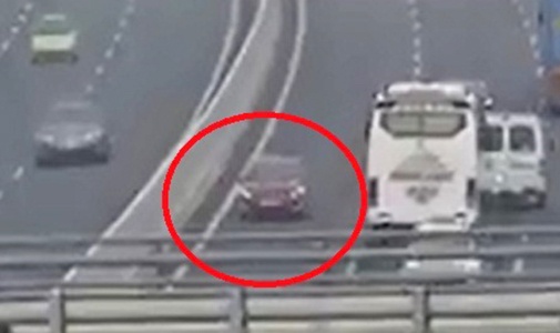 Xu phat nu tai xe di nguoc chieu tren cao toc anh 1