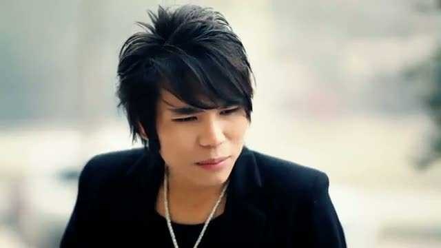 Canh sat lam viec voi ca si Chau Viet Cuong sau vu nu 9X tu vong hinh anh