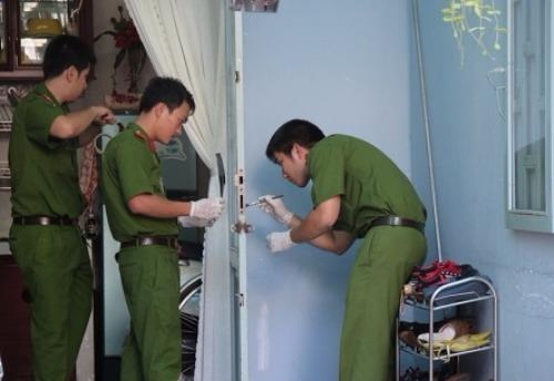 Chong doat mang vo roi tu sat do ghen tuong hinh anh