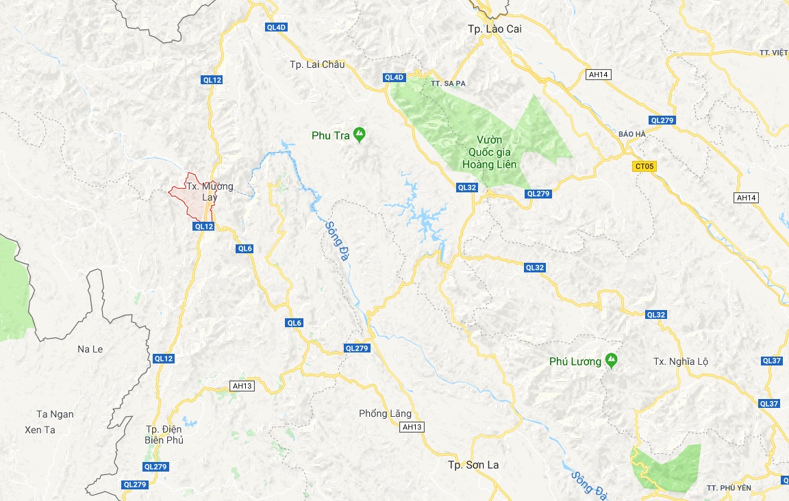 Xế hộp chở 135 bánh heroin tông vào cảnh sát ảnh 3 Xe hop cho 135 banh heroin tong vao canh sat anh 3