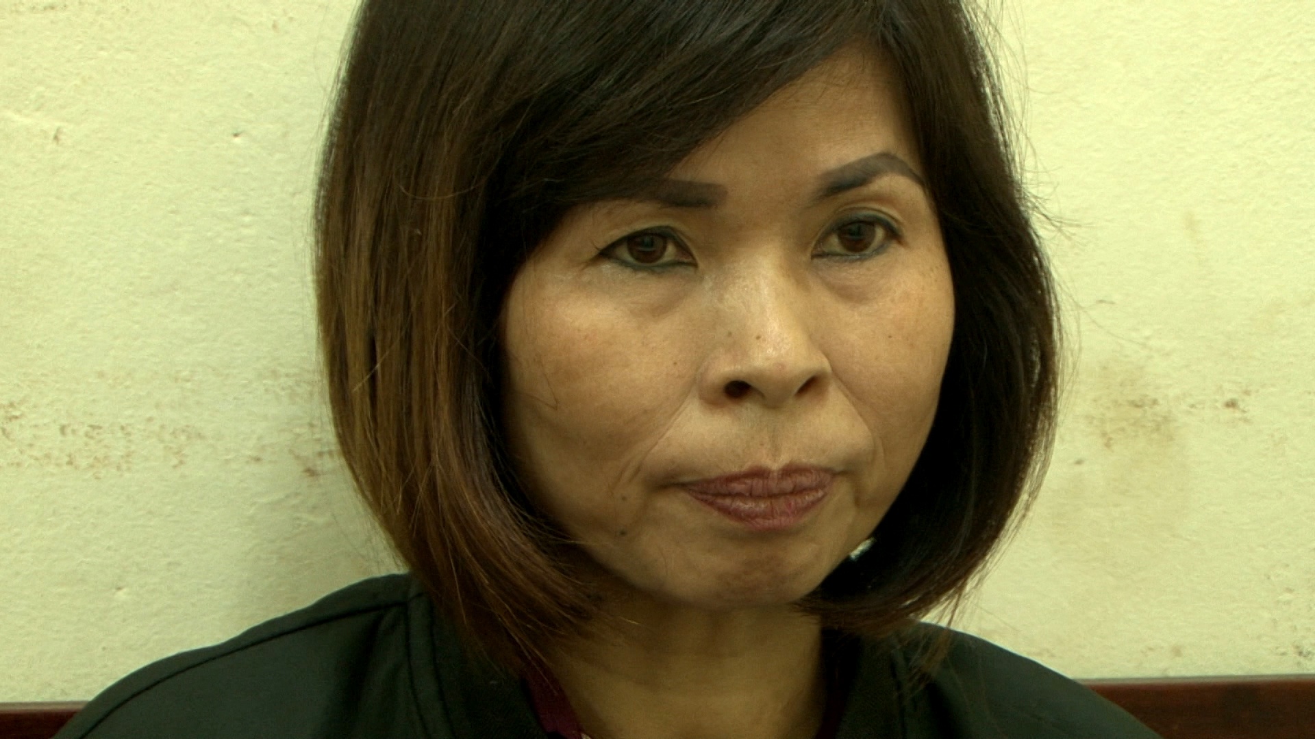 Bat nhom chuyen lua bip tai xe xe hop dong hinh anh