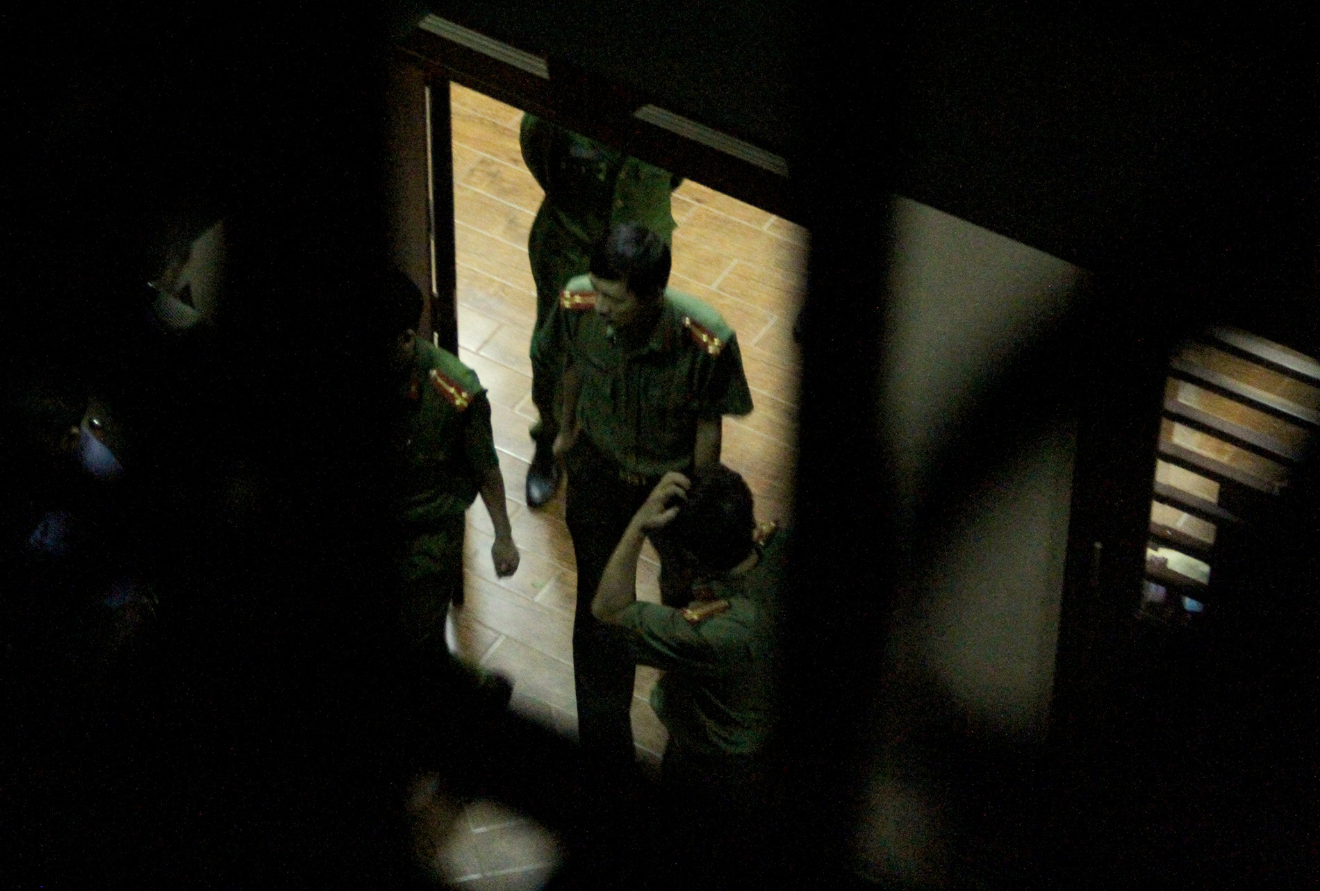 Nhieu canh sat xuat hien tai nha ong Phan Van Vinh anh 1