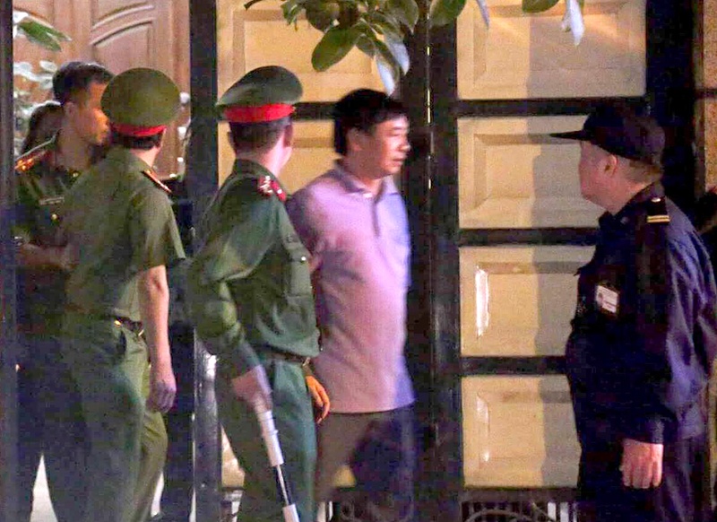 Lien quan Vu 'nhom', cuu Tong cuc pho Tong cuc Tinh bao bi bat hinh anh