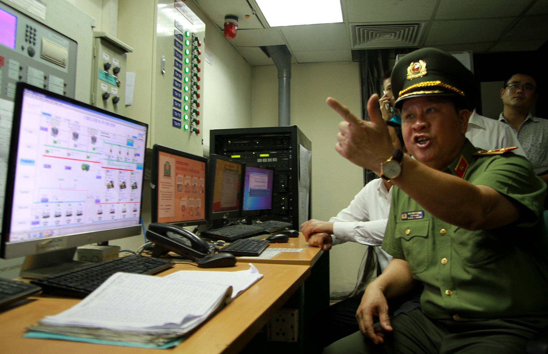 Thu truong Cong an kiem tra PCCC tai Times City anh 5