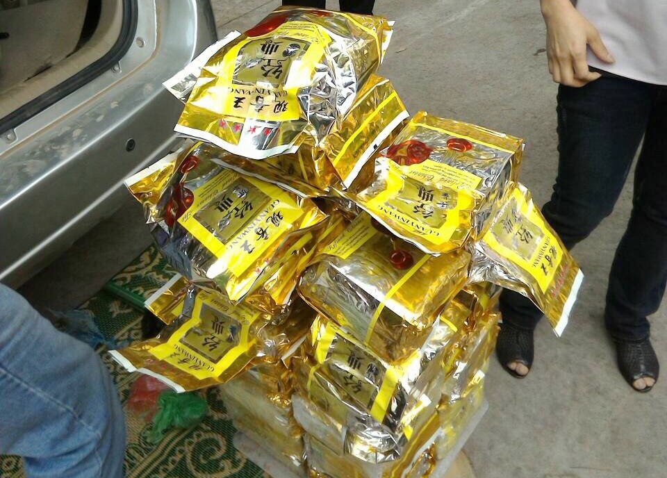 30 kg ma túy giấu trong lốp dự phòng chiếc Fortuner ảnh 1 30 kg ma tuy giau trong lop du phong chiec Fortuner anh 1