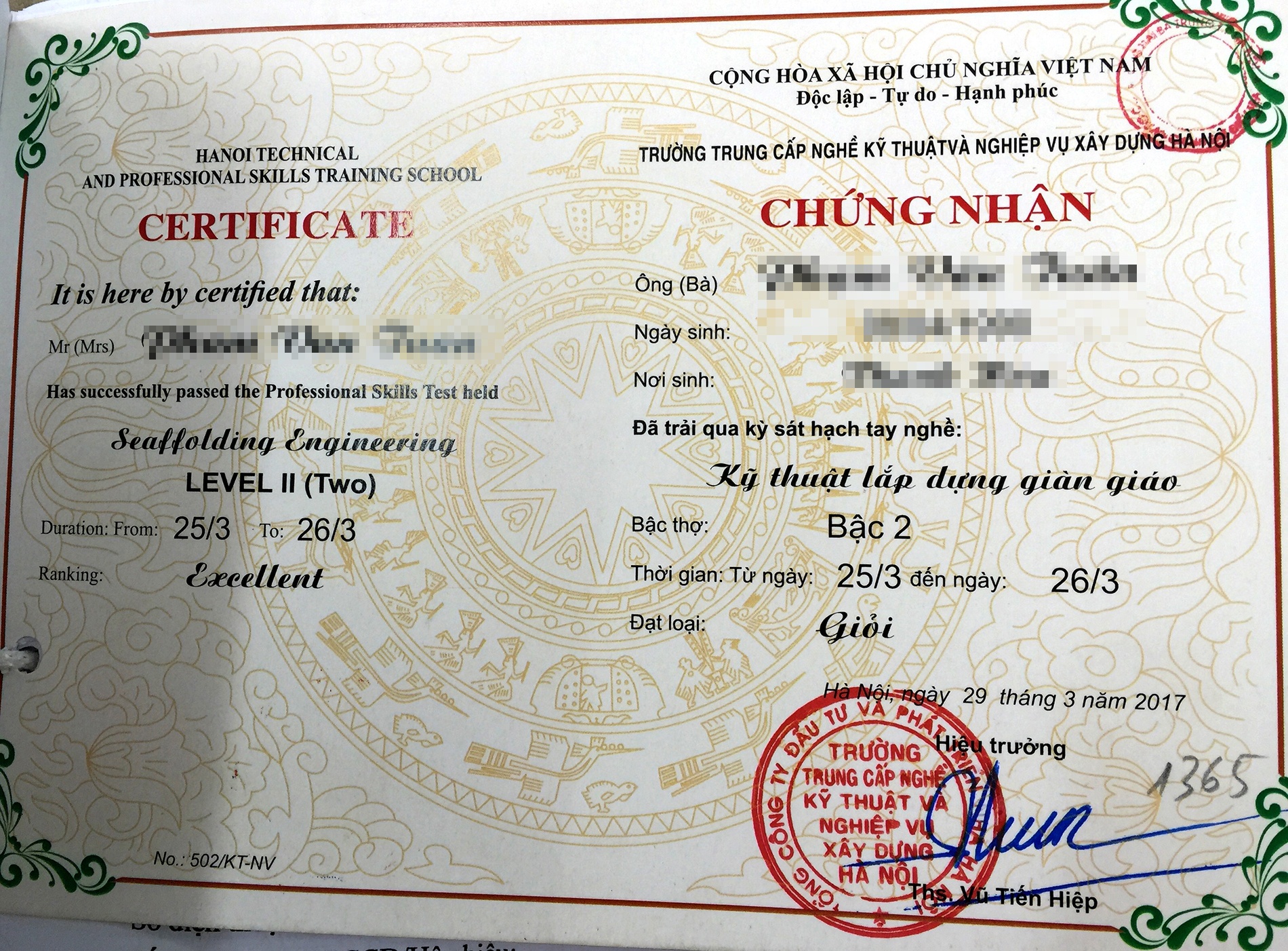 hiệu trưởng lừa bán chứng chỉ ảnh 3 hieu truong lua ban chung chi anh 3