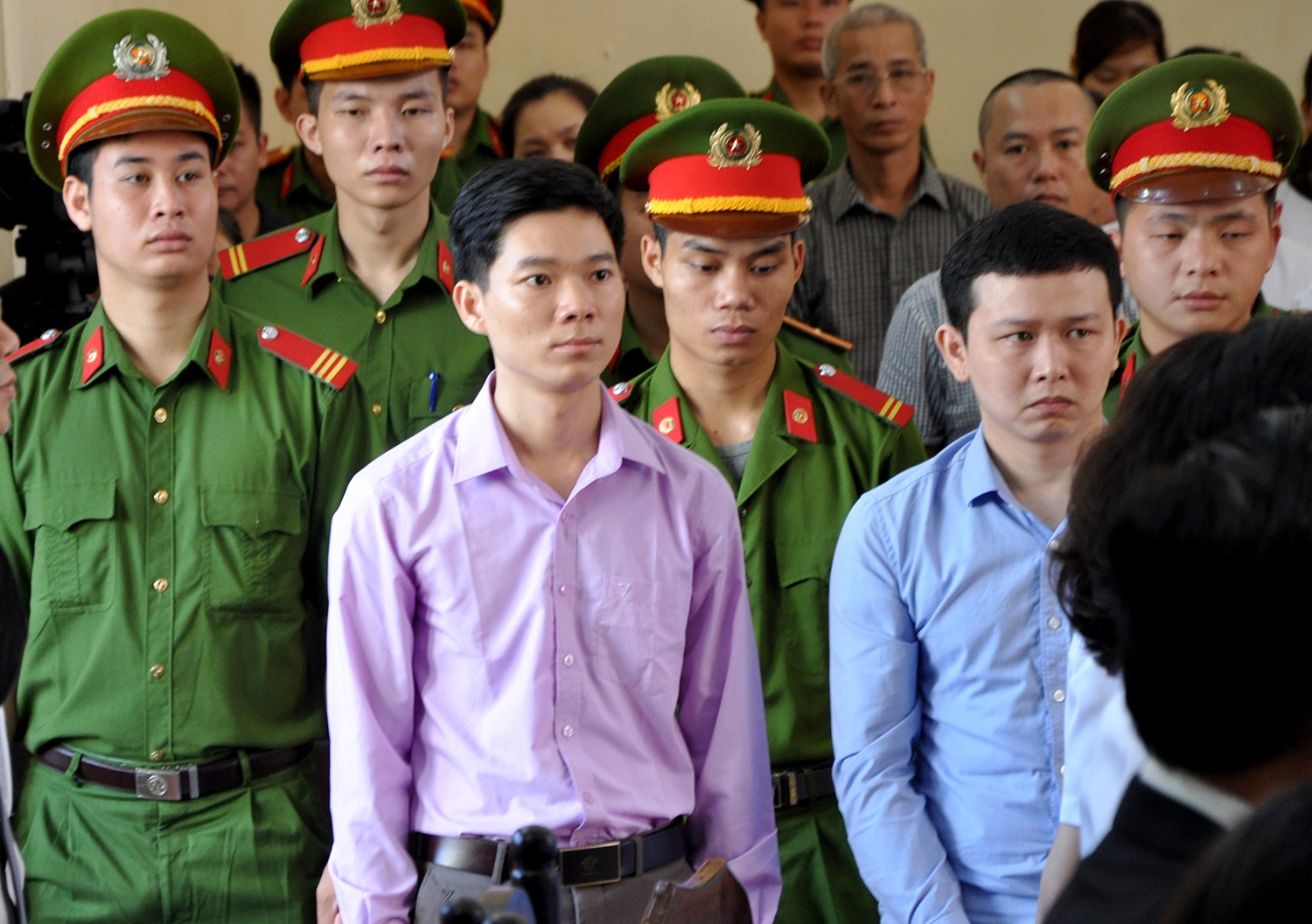 Luat su yeu cau trieu tap ong Truong Quy Duong den toa hinh anh