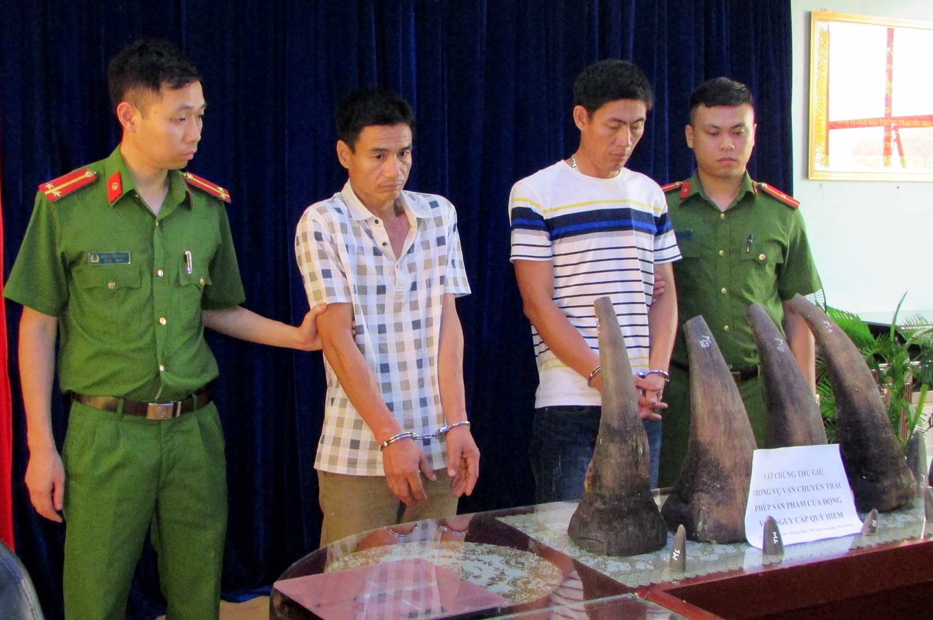 Xe hop cho sung te giac giau trong lo luc binh anh 3