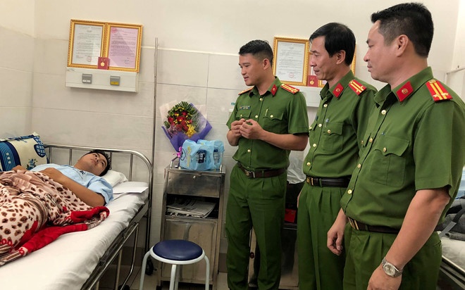 ủng hộ việc công nhận 2 hiệp sĩ TP.HCM là liệt sĩ ảnh 2 ung ho viec cong nhan 2 hiep si TP.HCM la liet si anh 2