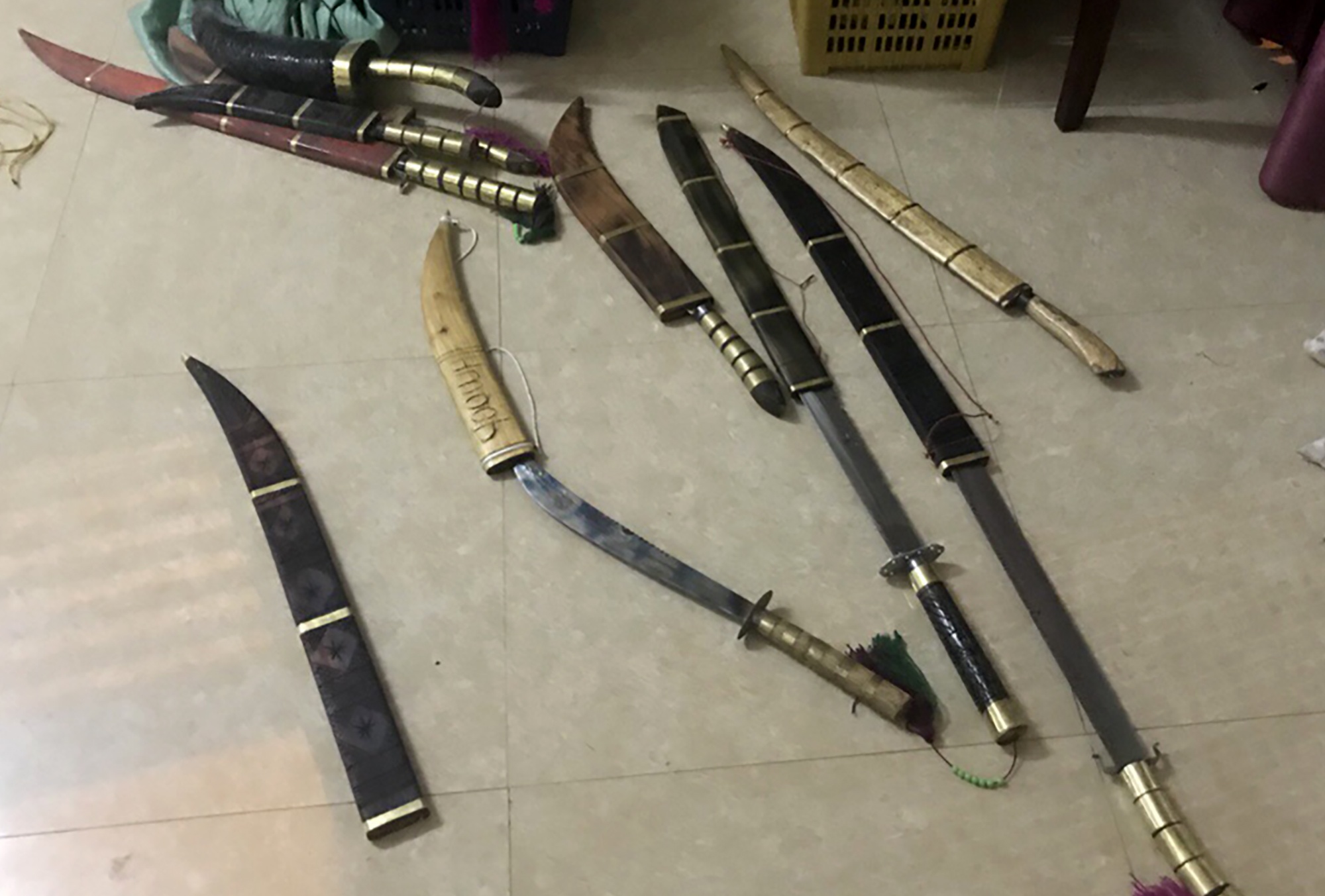 Trung uy canh sat bi dam thau nguc anh 2