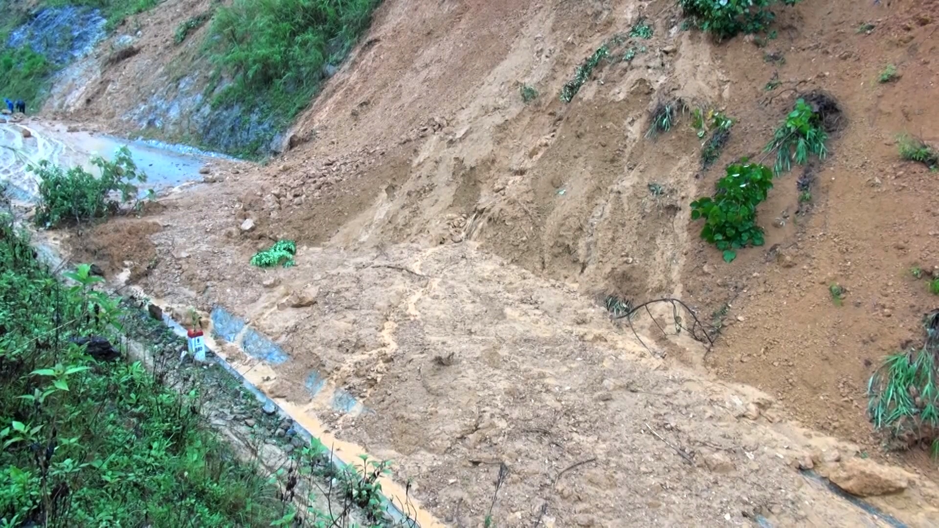 Quoc lo noi Son La voi Dien Bien te liet do sat lo dat hinh anh