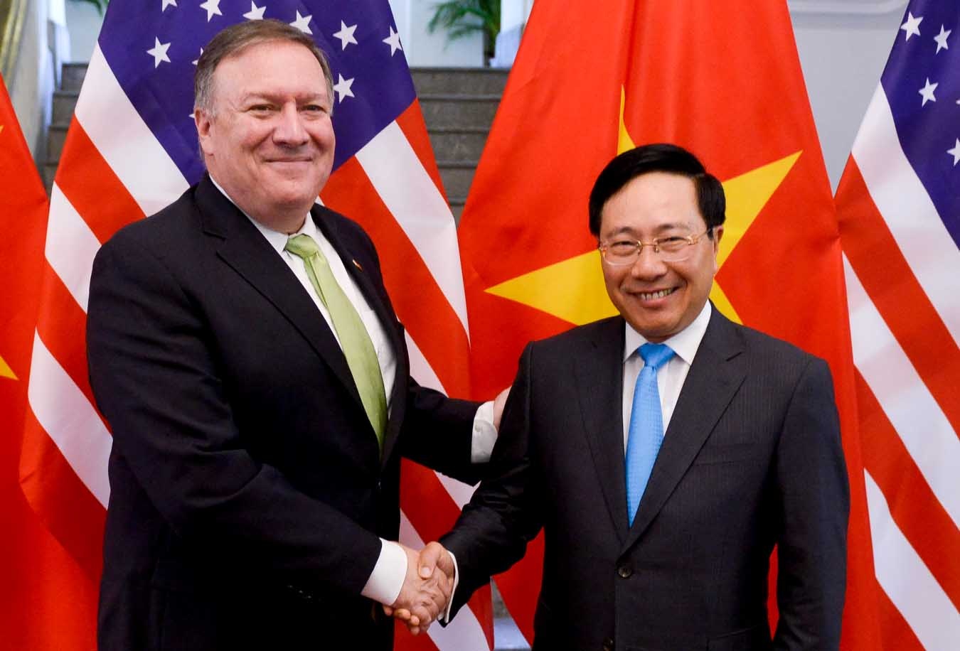 Viet - My thuc day cac thoa thuan quoc phong, thuong mai hinh anh