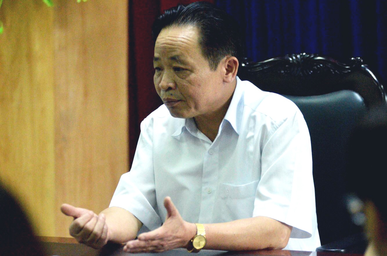Giam doc So GD&DT Ha Giang: ‘Tieu cuc, toi tuyet nhien khong’ hinh anh
