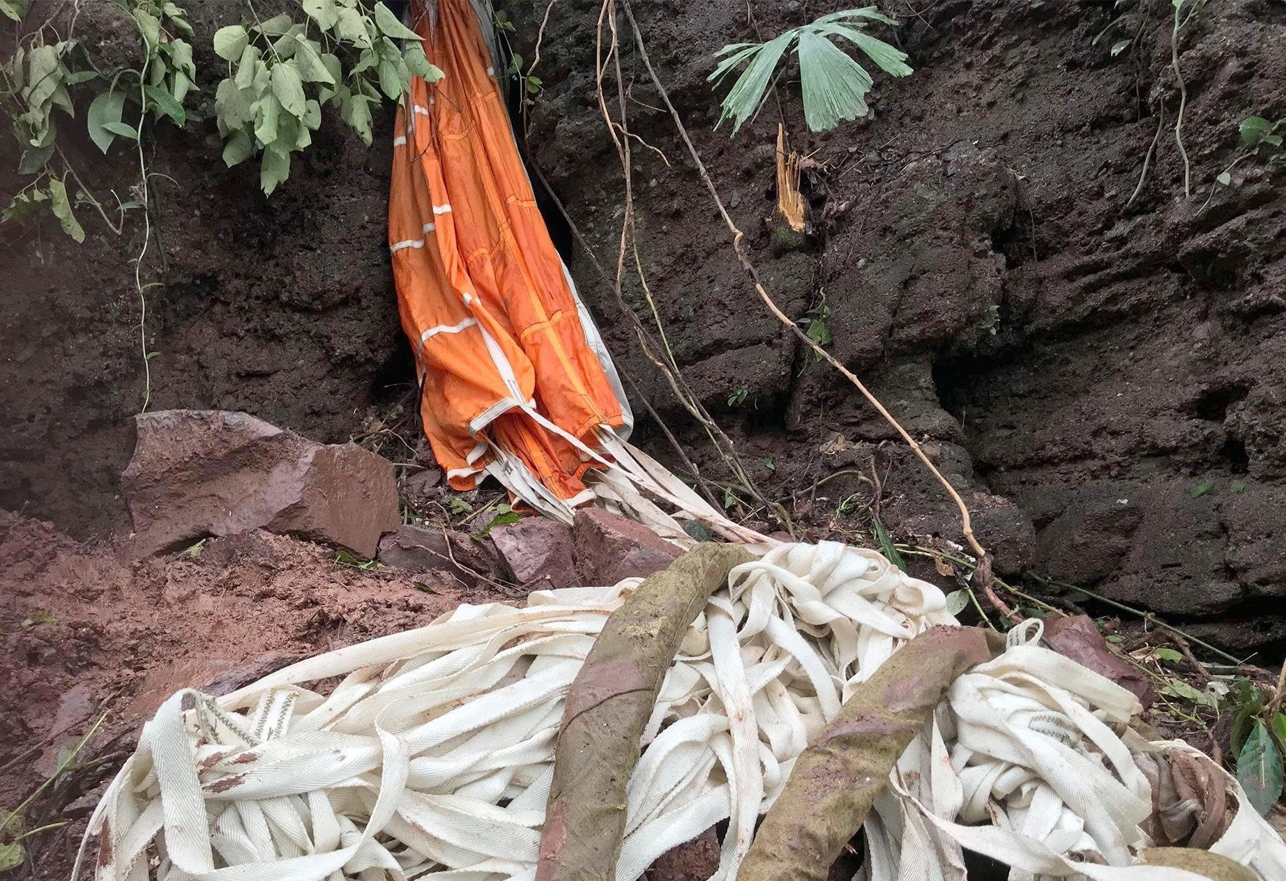 Hien truong may bay Su-22 roi khien 2 phi cong hy sinh hinh anh