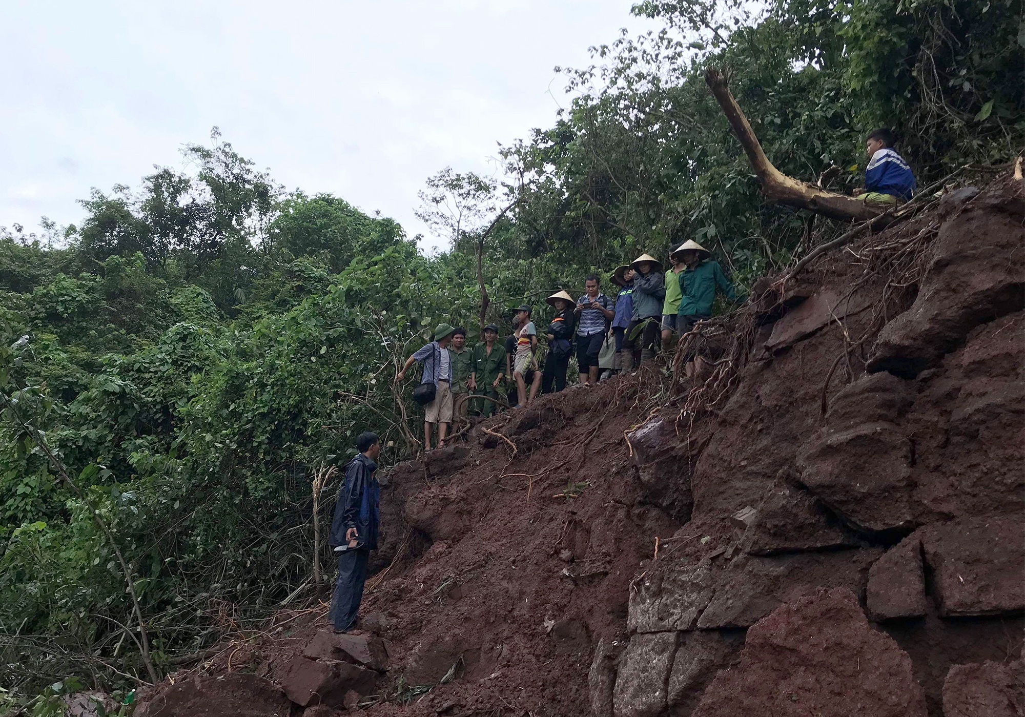 Hien truong vu roi may bay anh 1