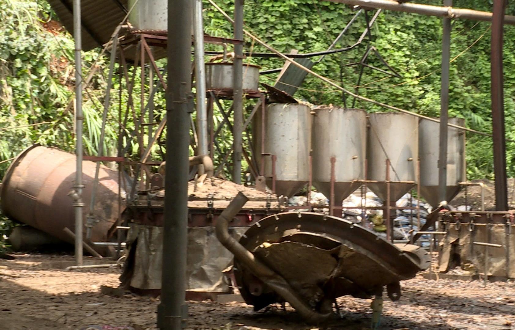 No lo hap tinh dau 7.000 lit, 4 cong nhan thoat chet hinh anh