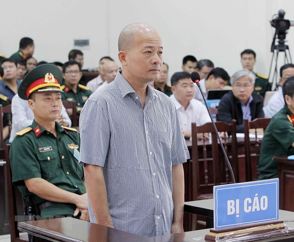 Xét xử Út trọc ảnh 1 Xet xu Ut troc anh 1