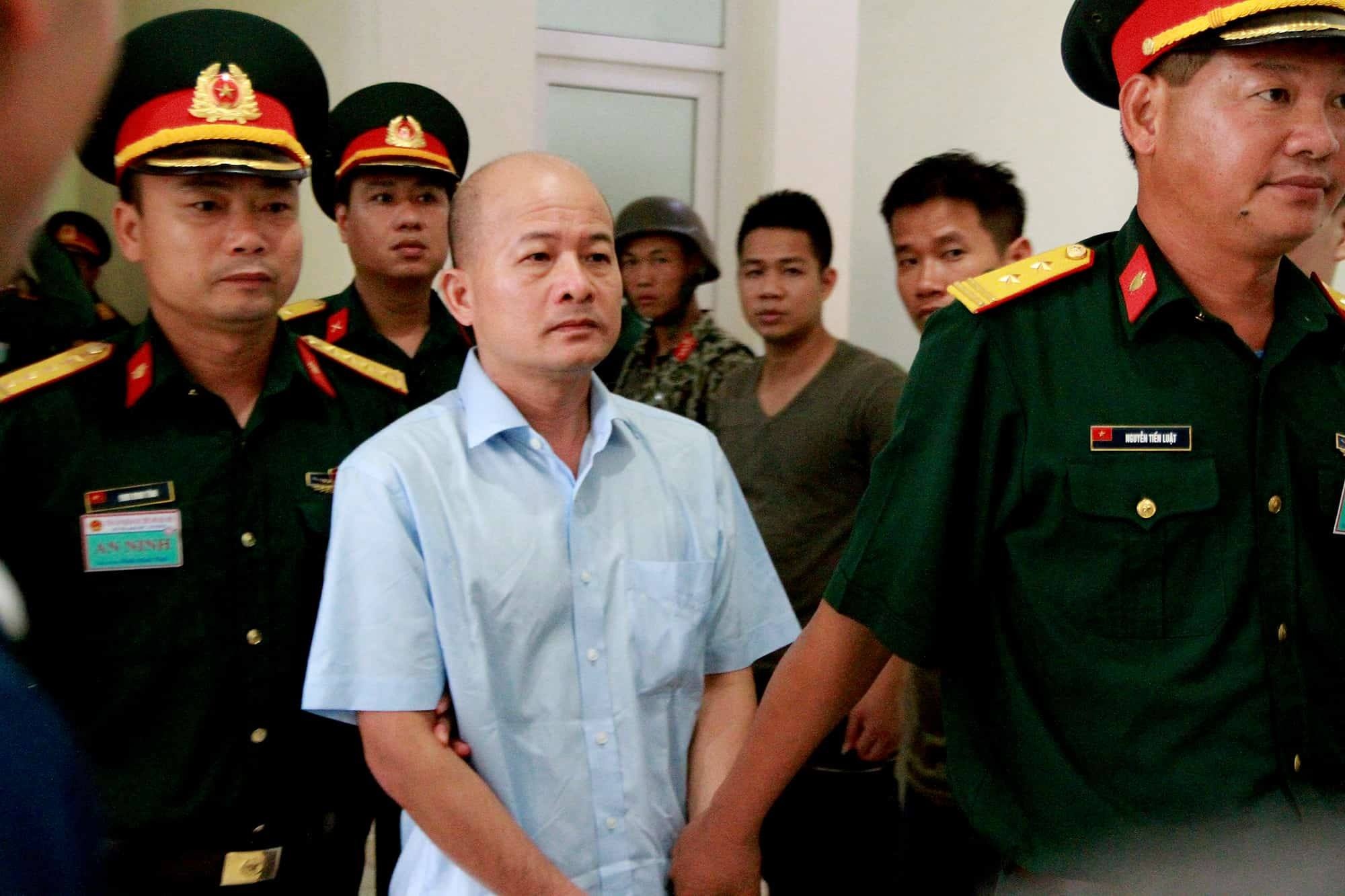 Cuu thuong ta Ut 'troc' linh 12 nam tu hinh anh