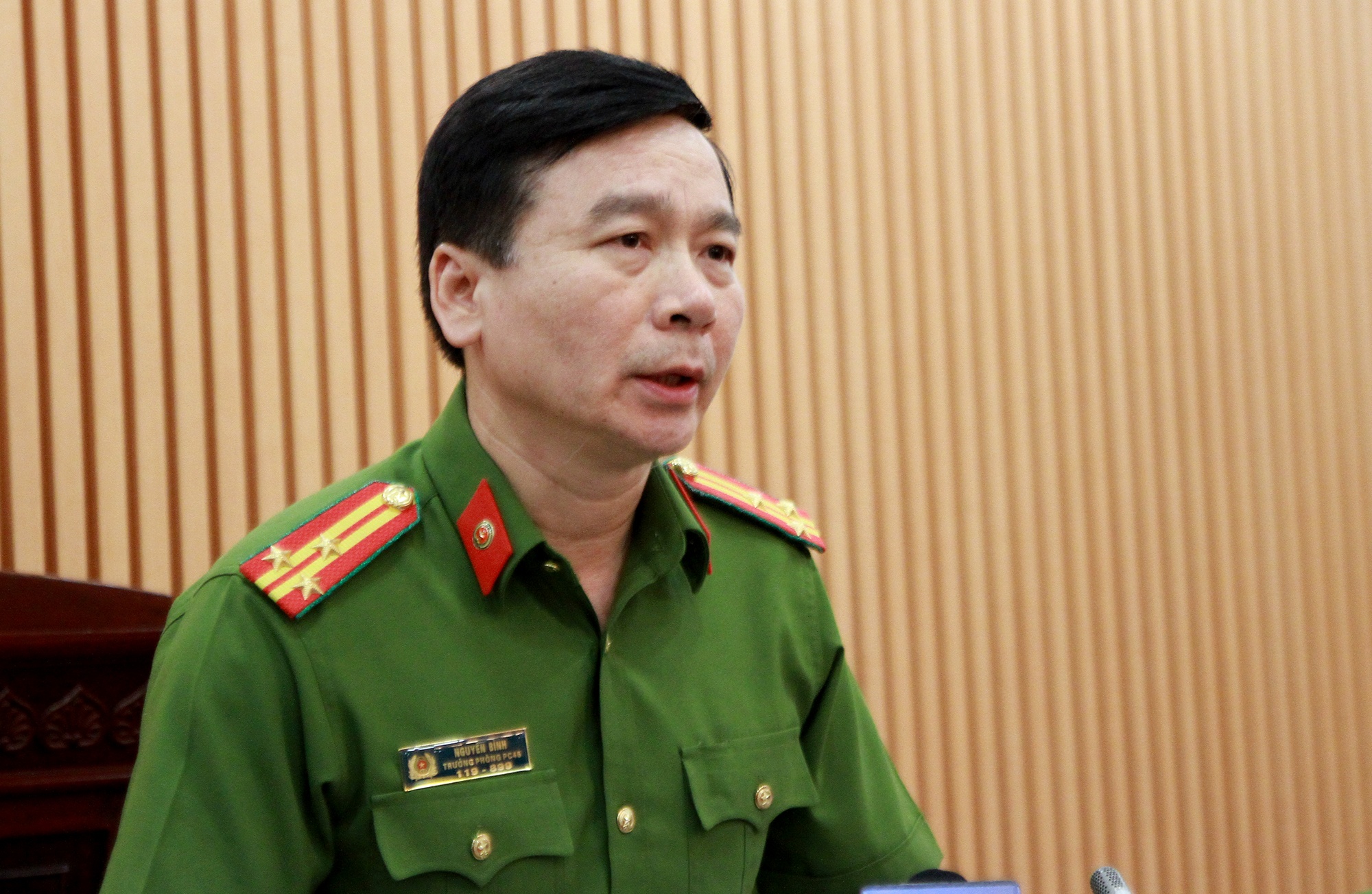 Truong phong PC45 noi ve nhom deo khan do mang dao kiem di tra thu hinh anh