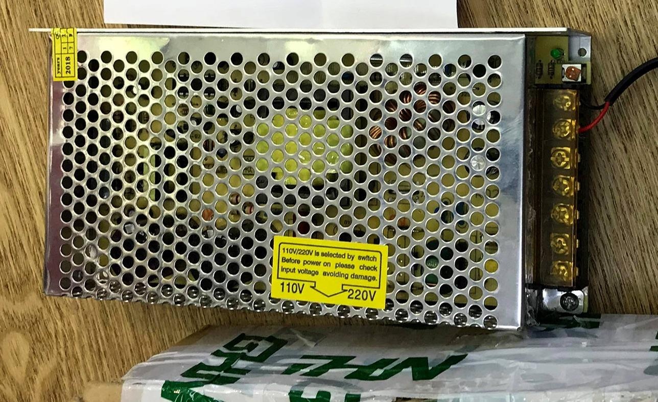 iPhone X bi trao thanh cuc nguon khi chuyen phat qua Giao Hang Nhanh hinh anh