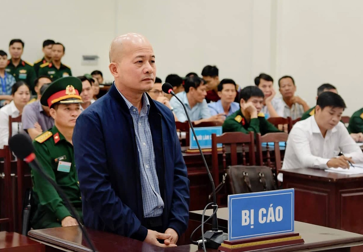 Co bang khen cong tac xa hoi, Ut 'troc' duoc xem xet mot phan khang an hinh anh