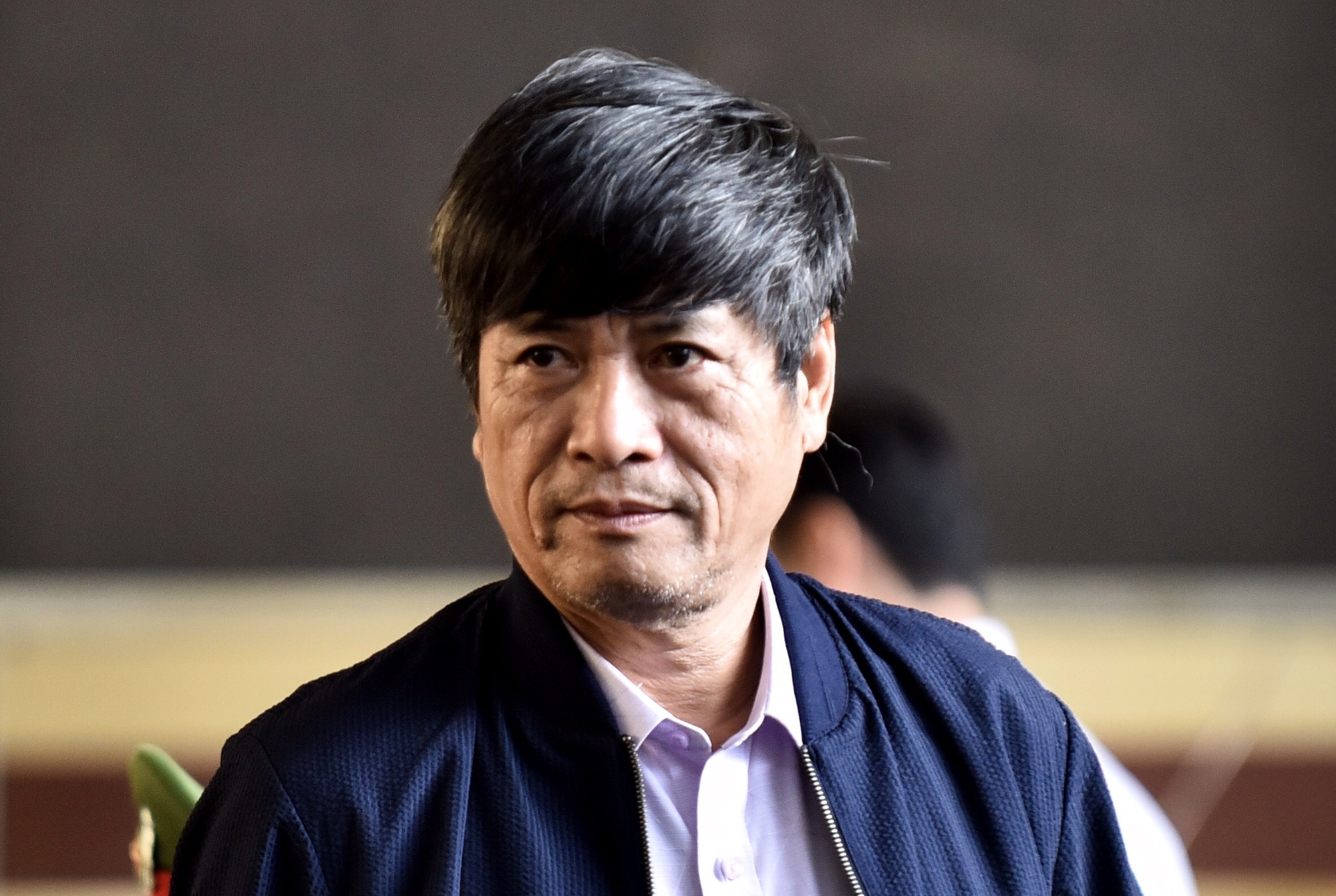 ong Phan Van Vinh chong lung cho trum co bac anh 2