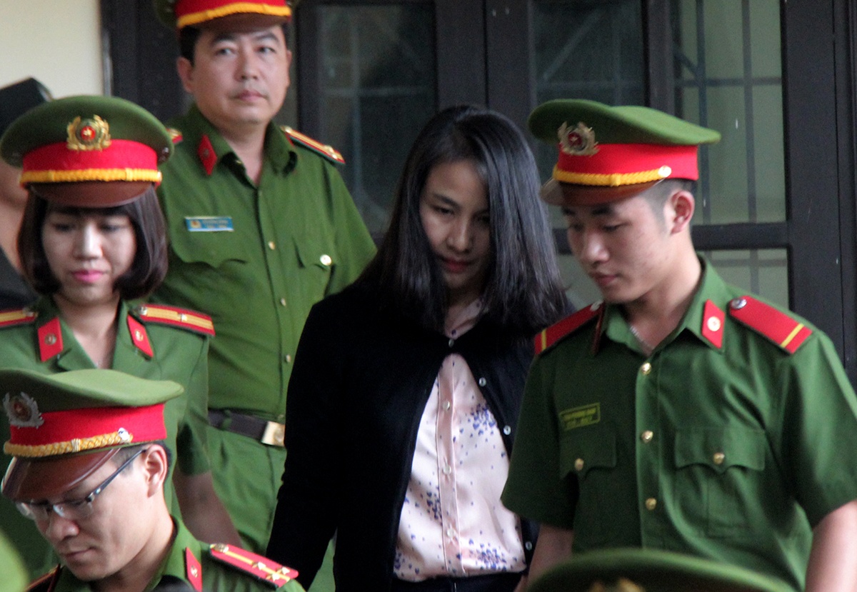 Lưu Thị Hồng ảnh 2 Luu Thi Hong anh 2