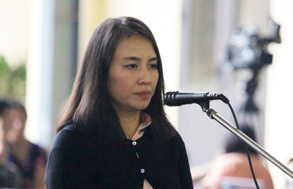 Bong hong trong o bac nghin ty khai viec dua tien cho C50 hinh anh