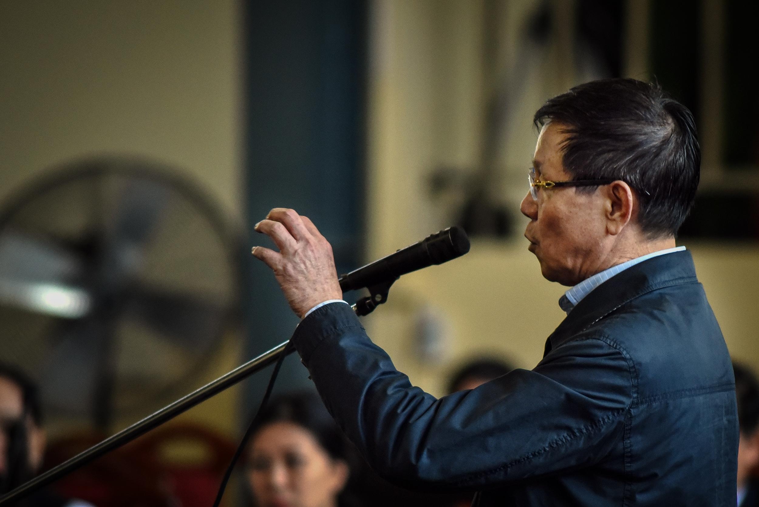 Luat su 'soc' khi ong Phan Van Vinh cham bao cao cap tren 50 ngay hinh anh