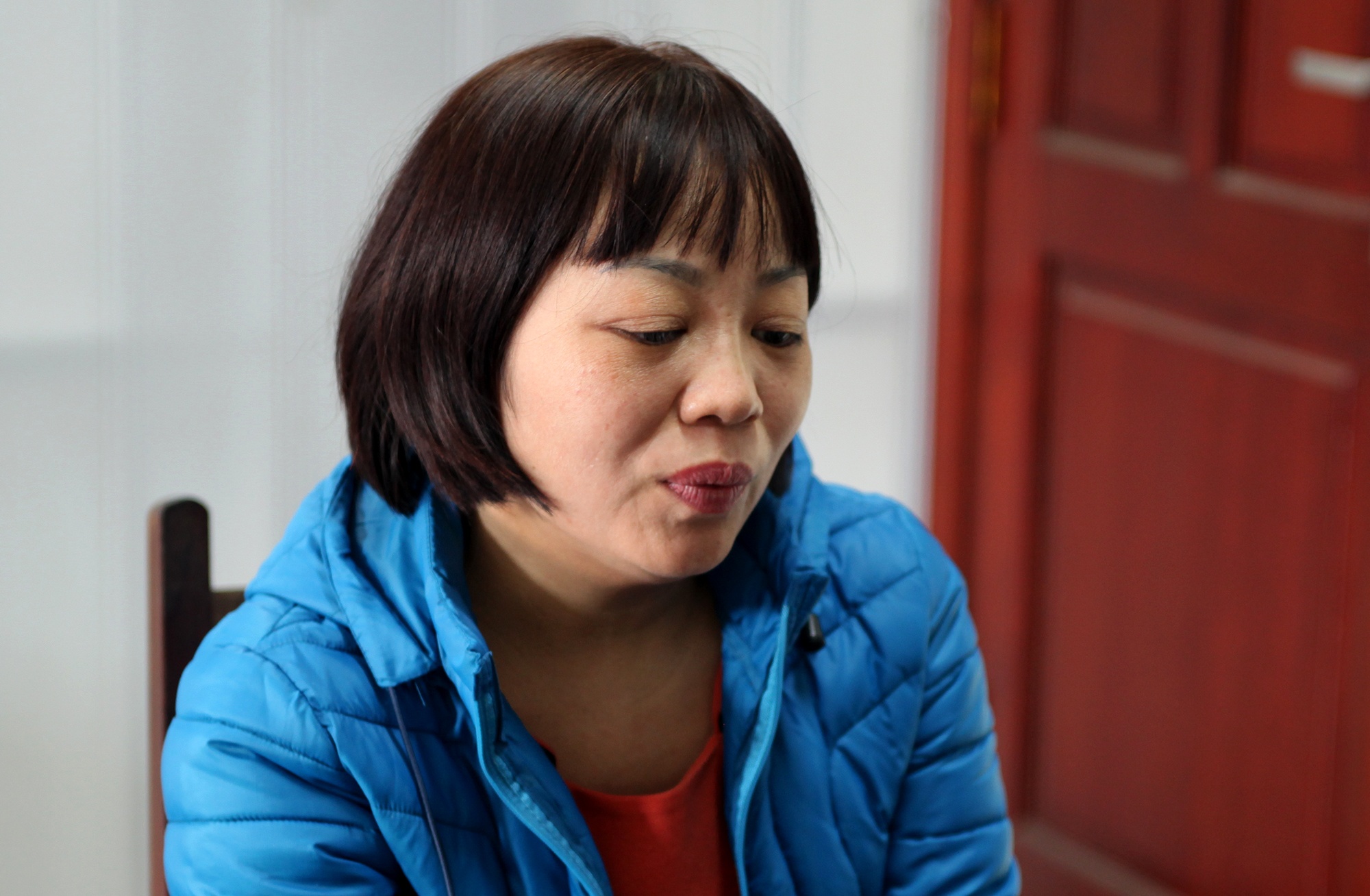 Nguoi moi gioi cho nu phong vien tong tien 70.000 USD bi bat hinh anh