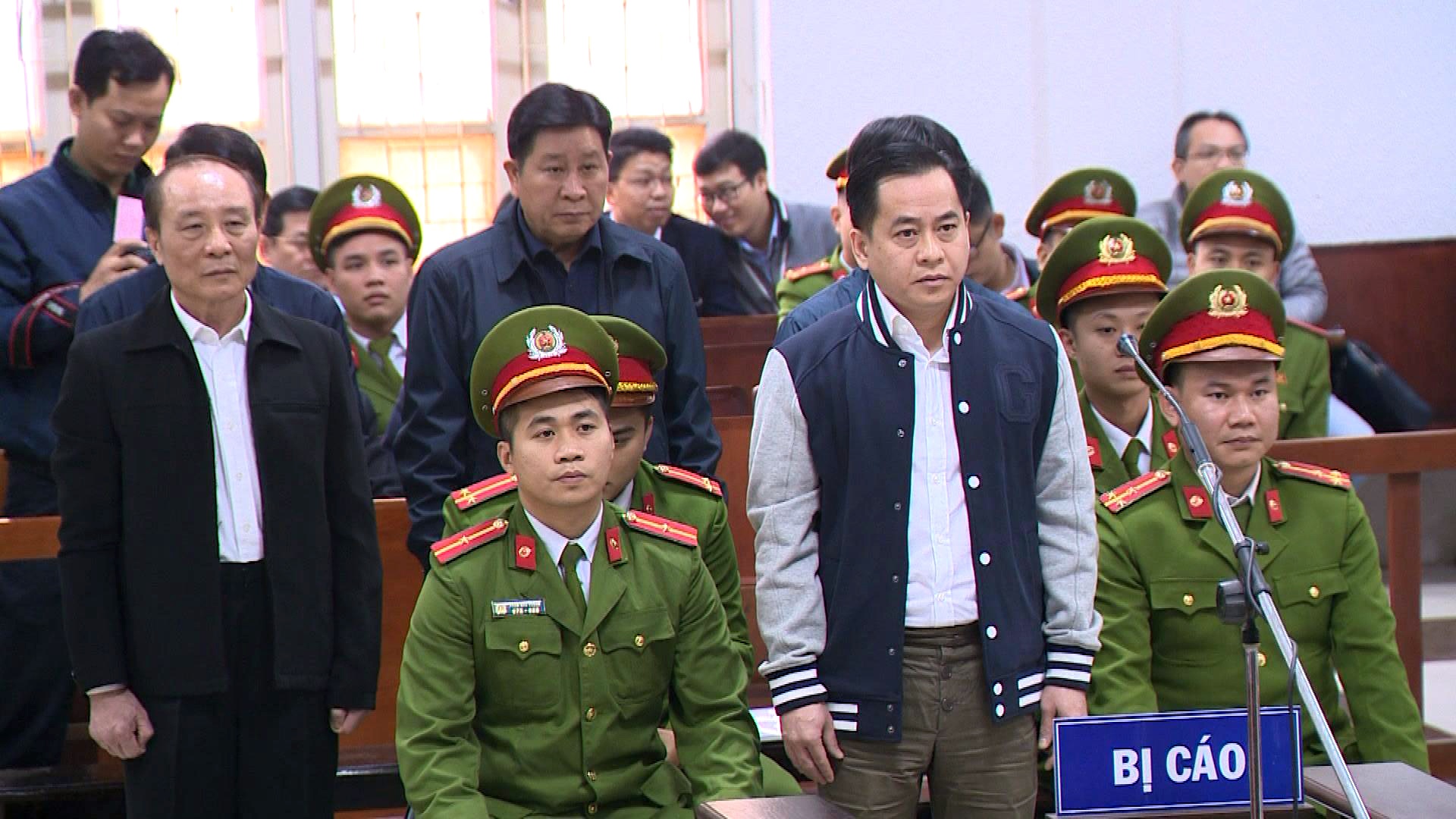 Hai cựu thứ trưởng công an ảnh 1 Hai cuu thu truong cong an anh 1