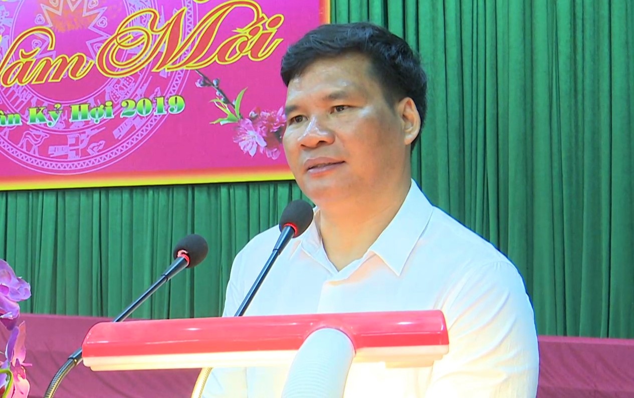 Bi thu va Chu tich huyen Song Lo bi canh cao hinh anh