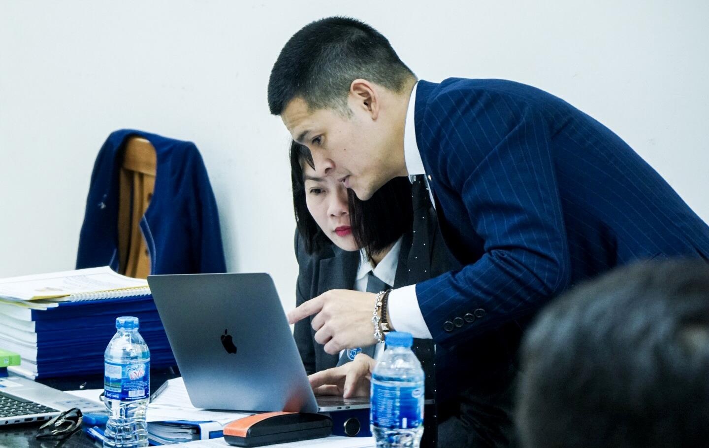 Việt Tú kiện Tuần Châu Hà Nội ảnh 1 Viet Tu kien Tuan Chau Ha Noi anh 1