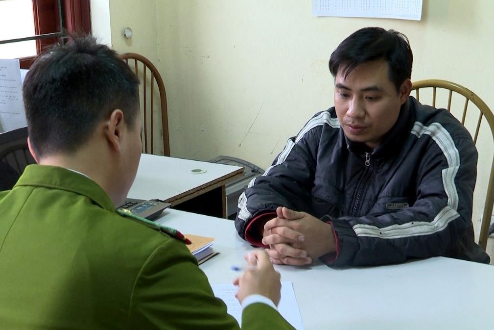 Truong cong an huyen noi gi khi ke xam hai be gai duoc tai ngoai? hinh anh
