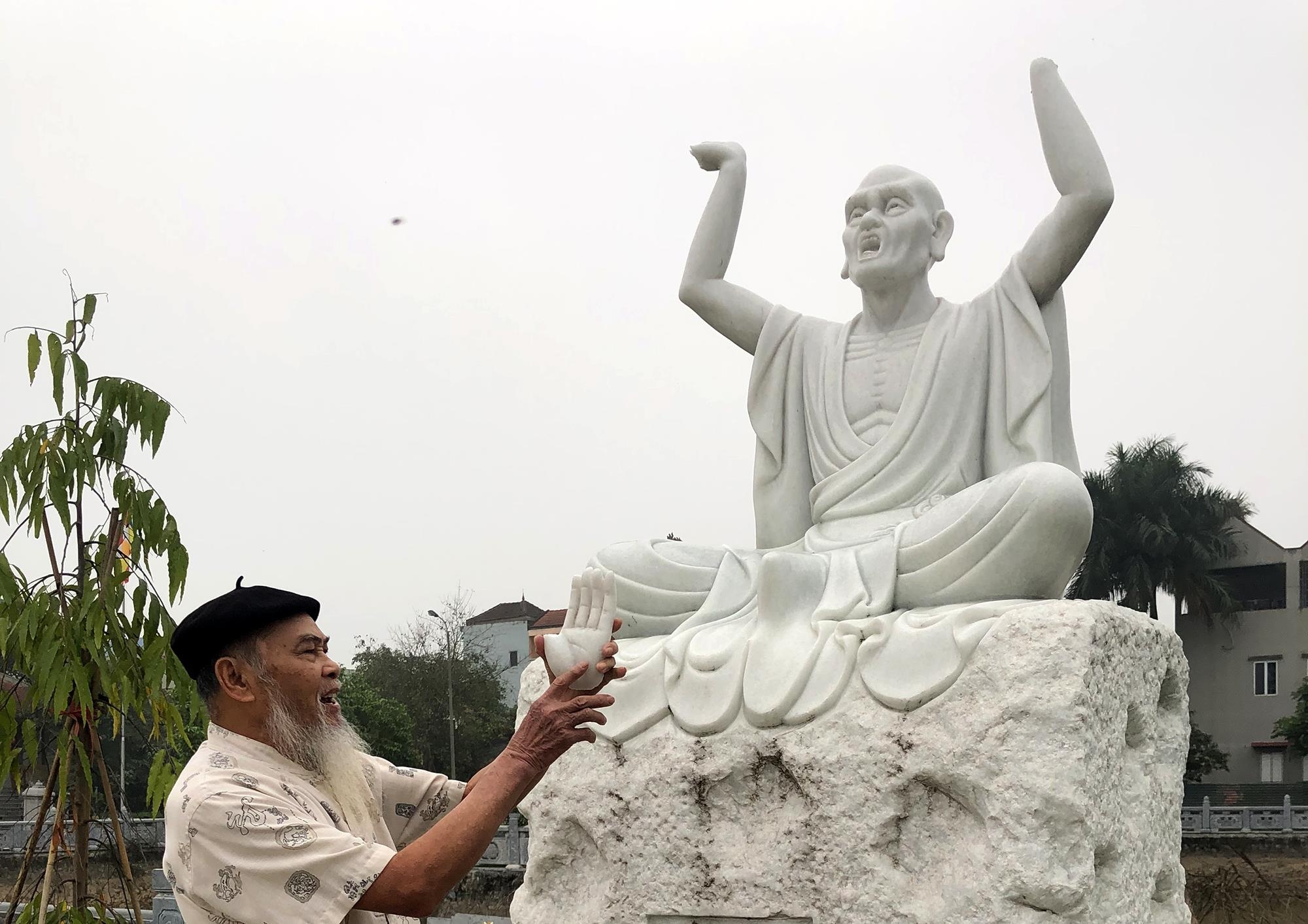 Tuong La Han bi dap pha anh 1