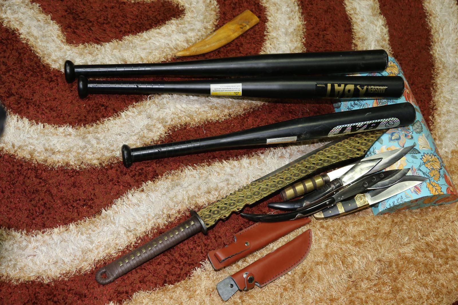 Kha Banh bi khoi to anh 2