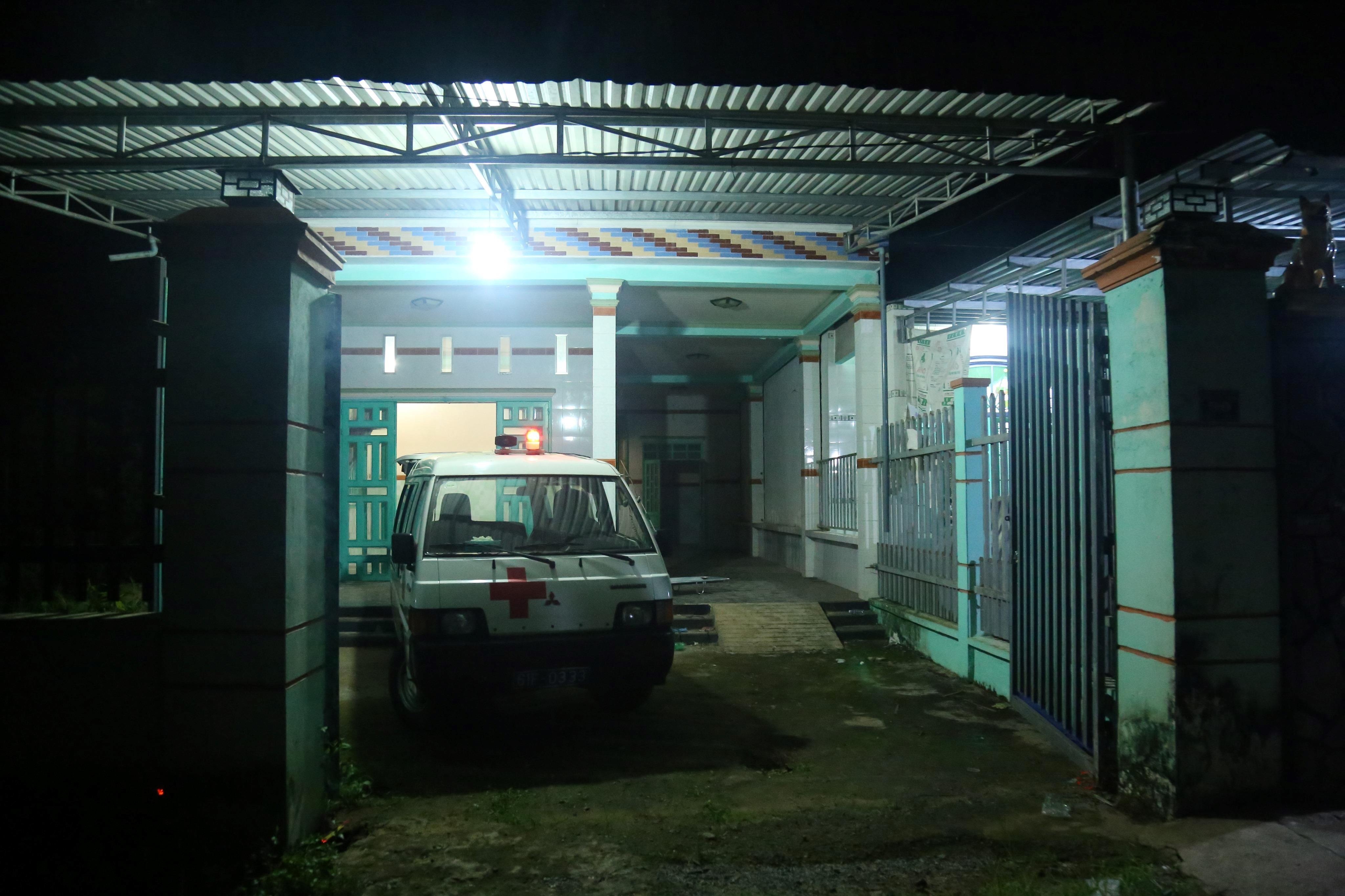 Hai thi the trong khoi be tong anh 2