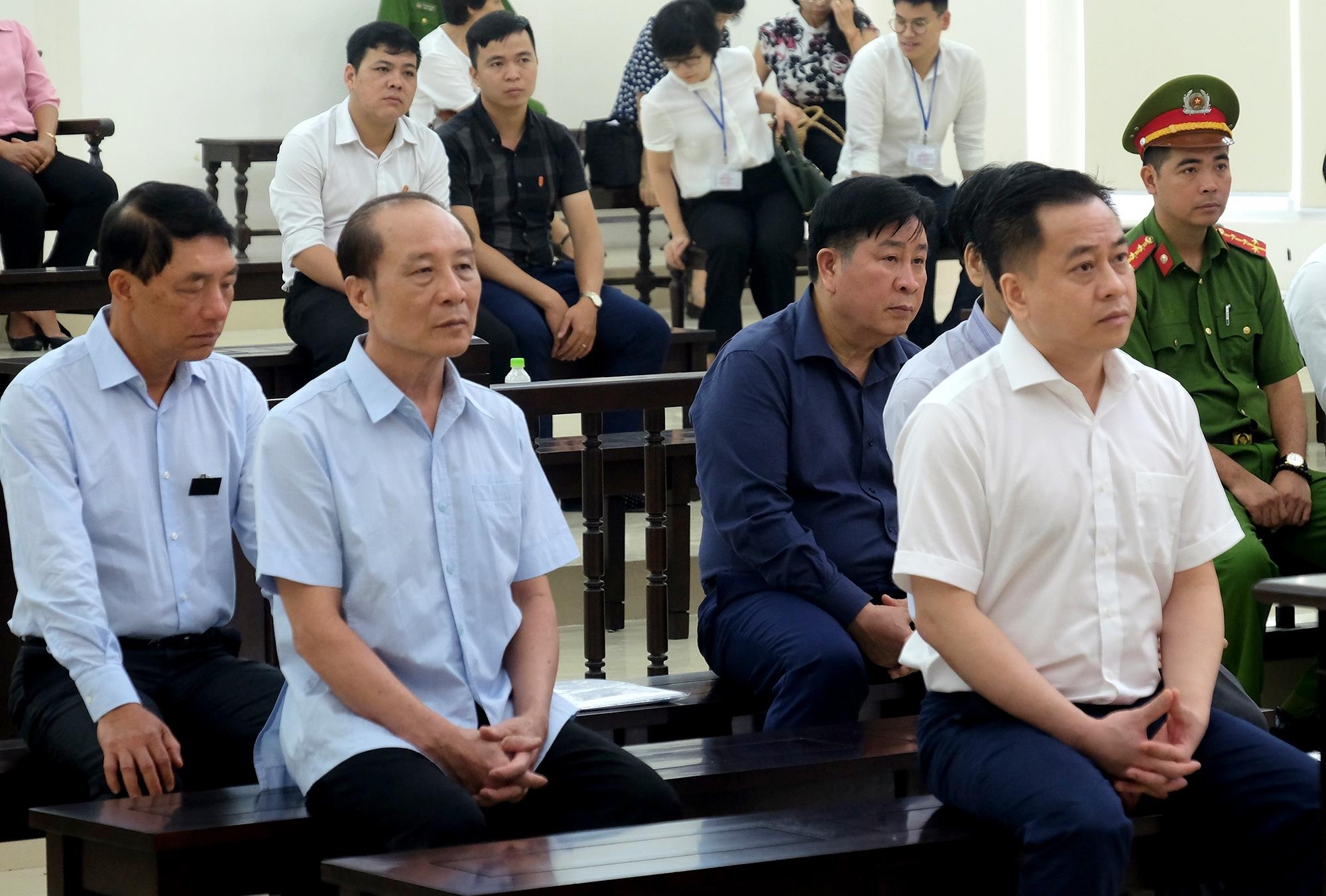 Vũ “Nhôm” xin lỗi 2 cựu Thứ trưởng Công an ảnh 3 Vu “Nhom” xin loi 2 cuu Thu truong Cong an anh 3