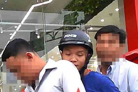 Cong an bi to dua nguoi ve phuong roi voi 10 trieu dong hinh anh