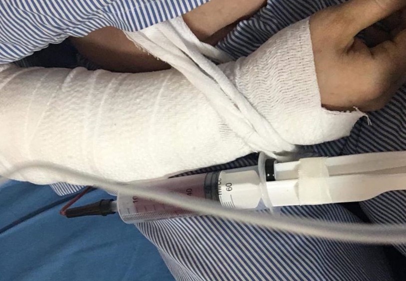 Nguoi phu nu bi chong bao hanh dem Noel hinh anh