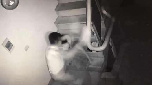 Dem Noel, nguoi phu nu bi chong danh nhap vien hinh anh