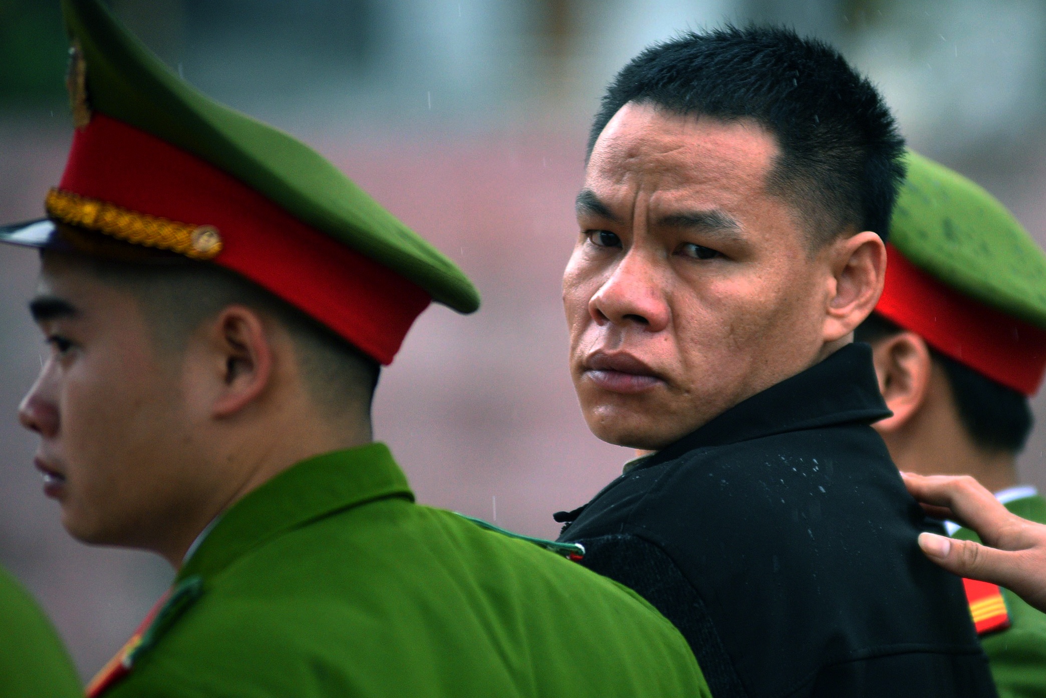 Chu muu sat hai co gai giao ga ngoai tim nguoi than khi linh an tu hinh anh