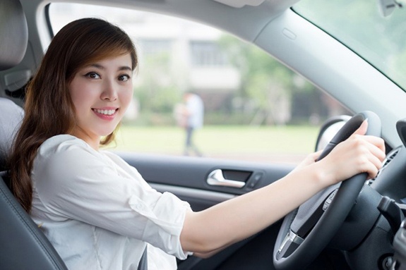 Tu 2020, thi bang lai xe phai hoc ve tac hai ruou bia hinh anh