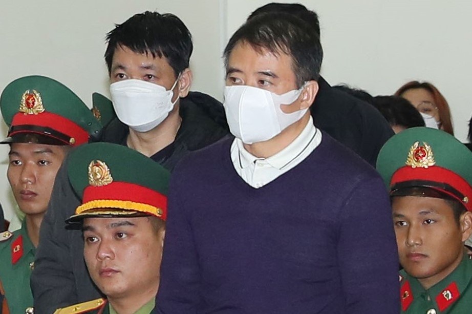 Kiem sat vien bac loi khai cua cuu dai ta bien phong bao ke xang lau hinh anh